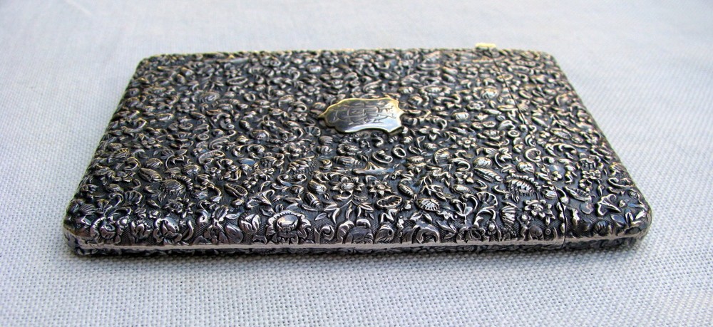 MINT ORNATE REPOUSSE 3-D SILVER OBJECT D’ ART GEORGE UNITE 1882 CALLINGCARD+CASE