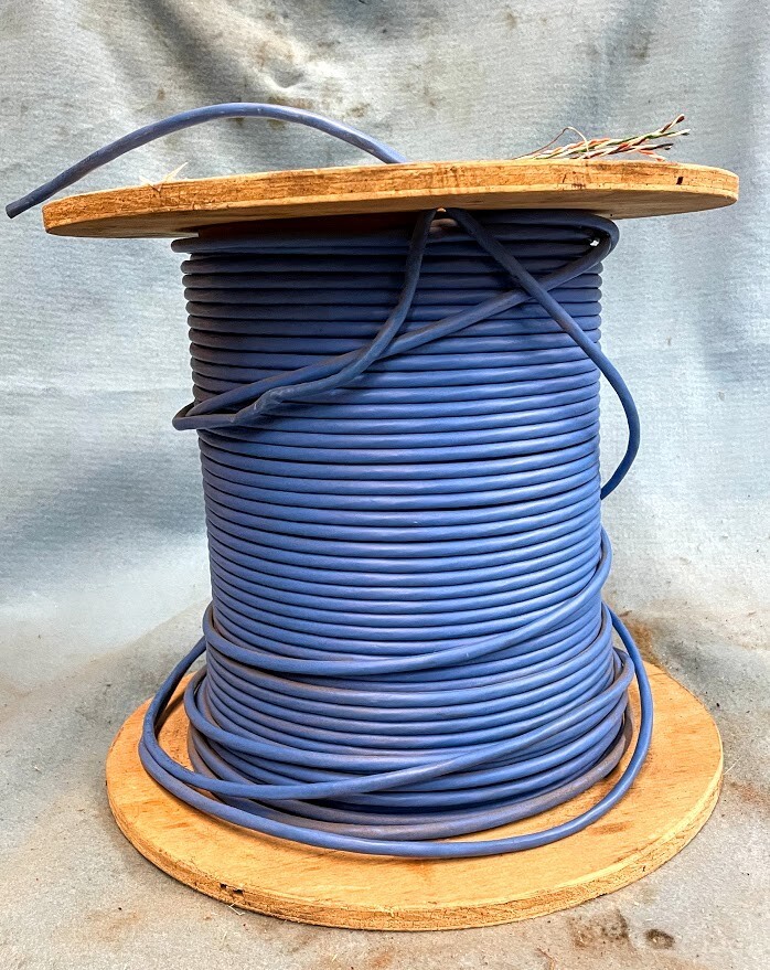COMTRAN COM-LINK CAT 5E 24 AWG SHIELDED WIRE 200FT