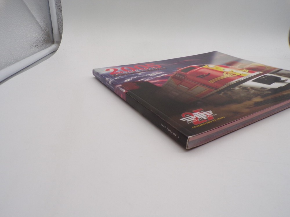 MTH Electric Trains Catalog 2005 - Vol. 1