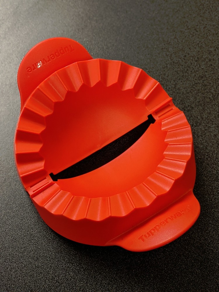 Tupperware Red Empanada, Calzone, Meat Pie Maker Press #6390