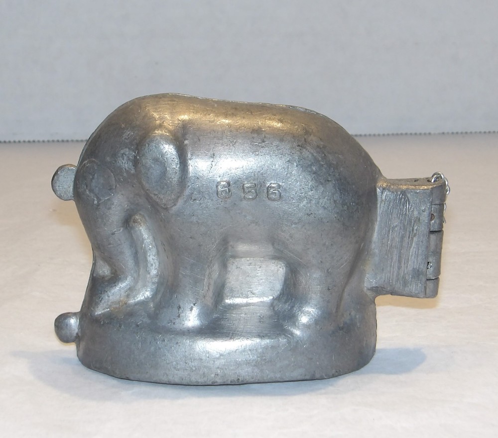 Vintage E & Co. NY Elephant Ice Cream Mold #656
