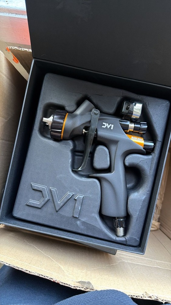 Devilbiss DV704520 DV1 Clear Coat Gun with 1.3mm tip only.