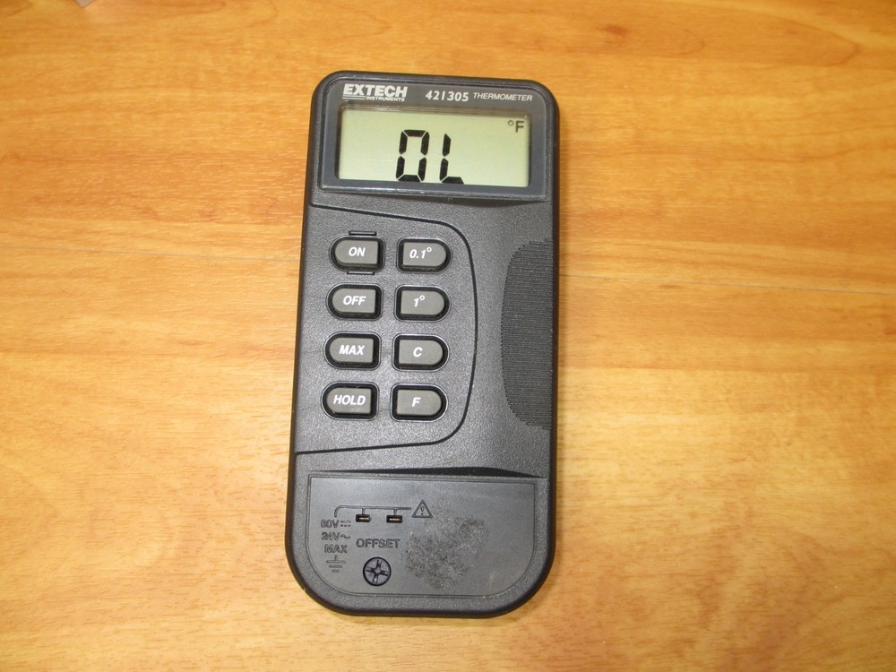 Extech 421305 *USED POWERS UP* Digital Thermometer