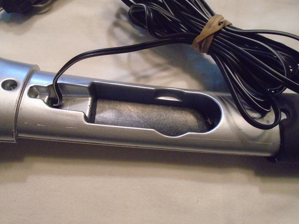 SAMSONITE Lighted Electric Car Windshield Scraper w/15ft. Cord