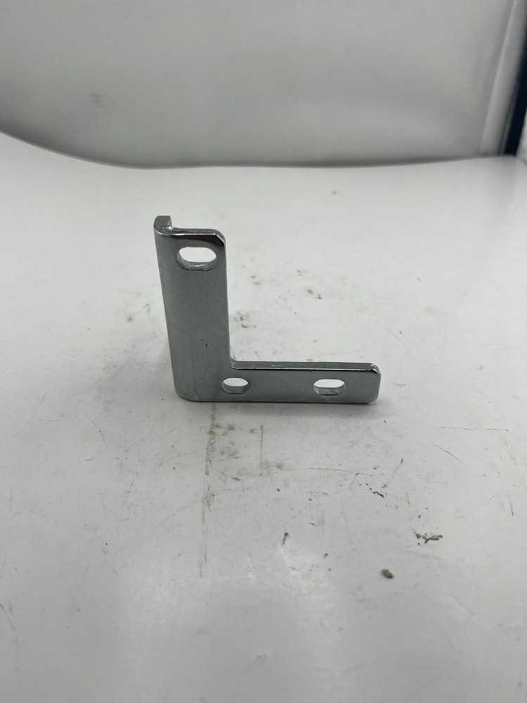 Beverage Air Hinge Bracket 401-840D-03