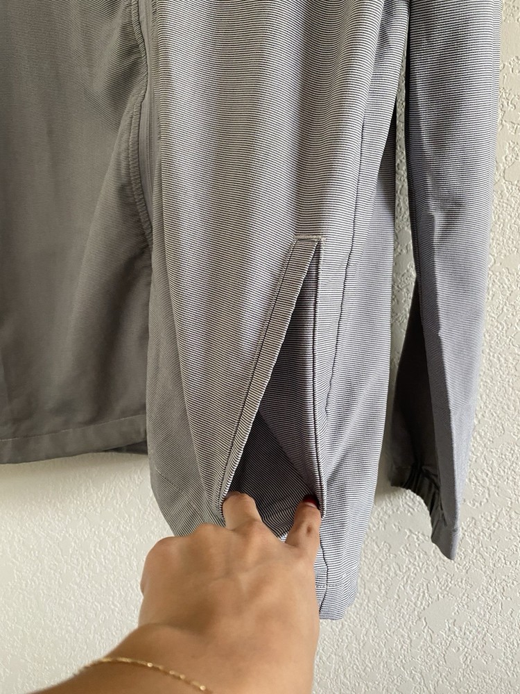Travis Mathew Men's Size M Gray Full Zip Lightweight Performance Golf Jacket