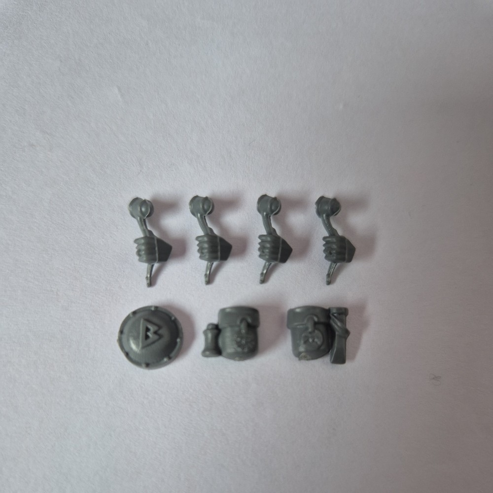 Warhammer Dwarf Thunderers Bits x 7