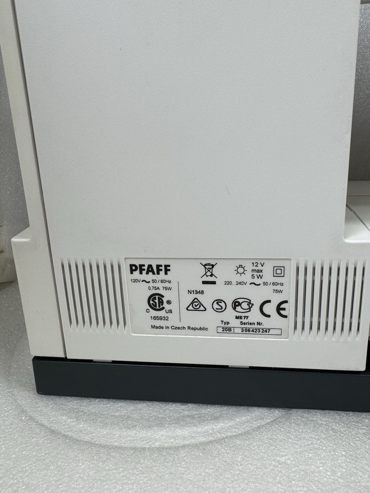 PFAFF Performance 2056 Sewing Machine Tested Working Storage Case