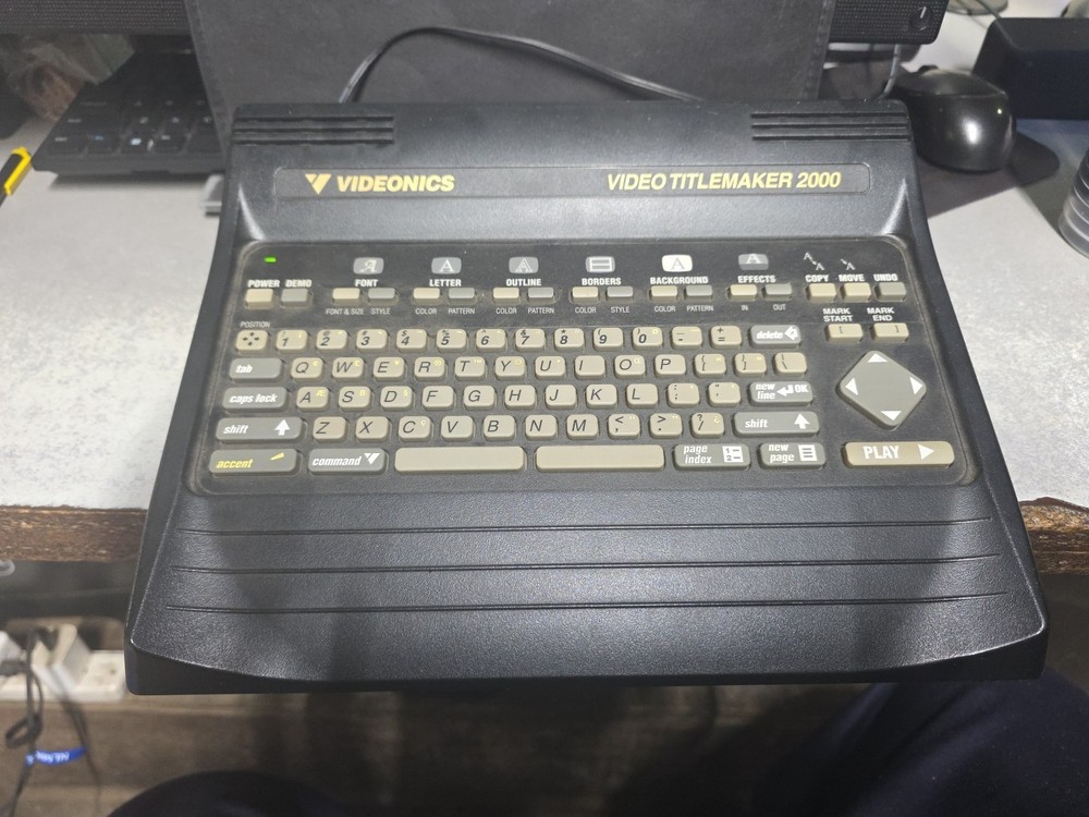 Videonics Video Titlemaker 2000 NTSC - As-Is, Unit Powers On Know Nothing Else