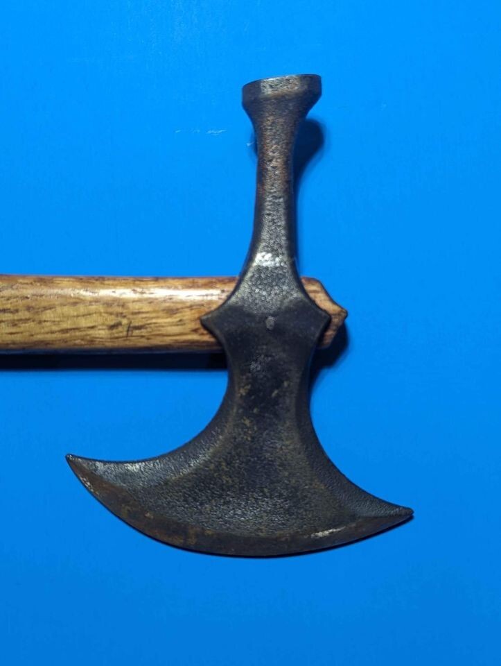 Vintage Viking tomahawk hatchet. no makers matkings
