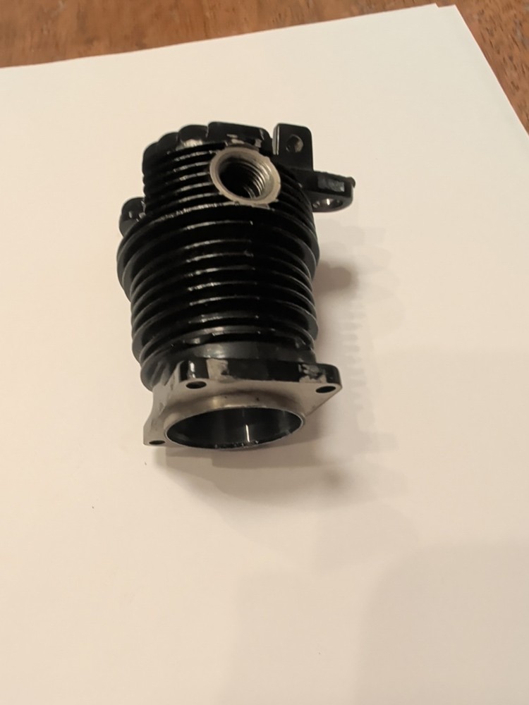 Saito FA 56 Cylinder Head. Valve Assembly