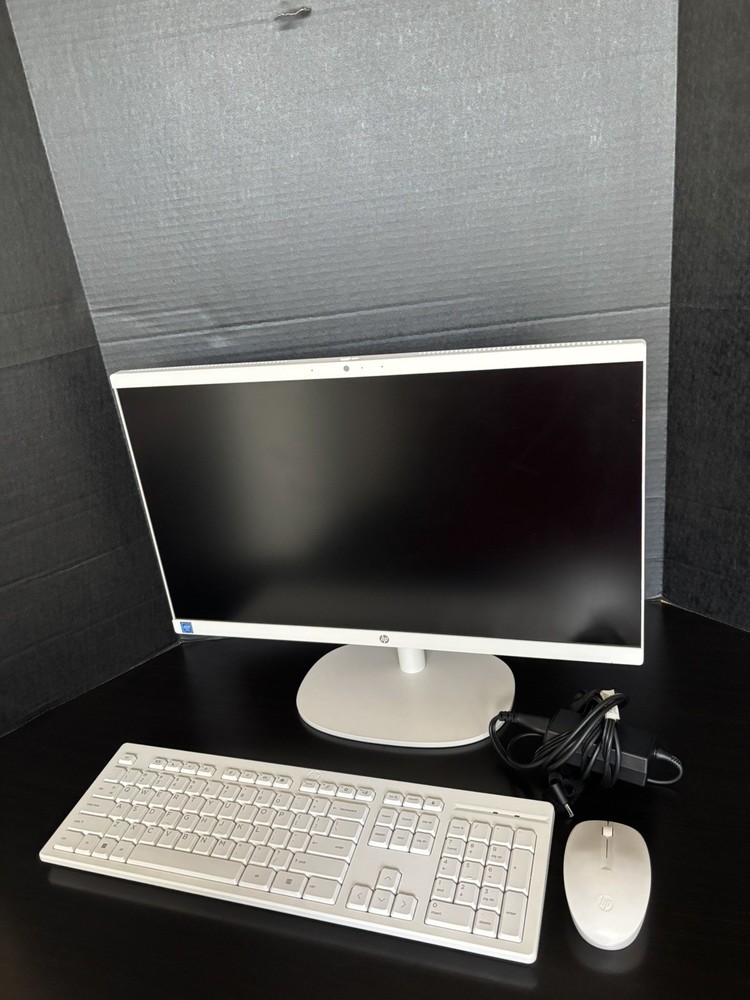 HP All In One Intel Celeron 4GB Memory 128 SSD 21.5 White - NEW (OPEN BOX)