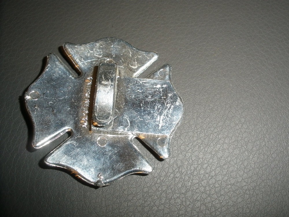 Plastic Child's Fire Fighter Badge 2" x 2" (4)