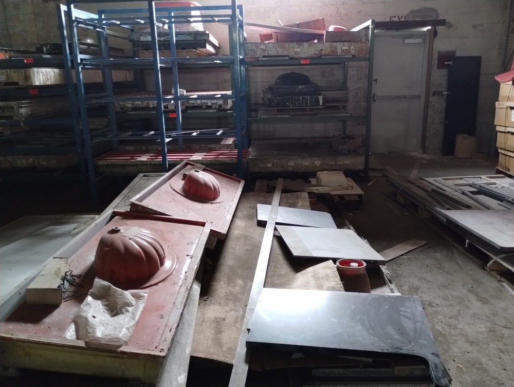 Huge Solid Surface/Cultured marble Surplus and Production Lot