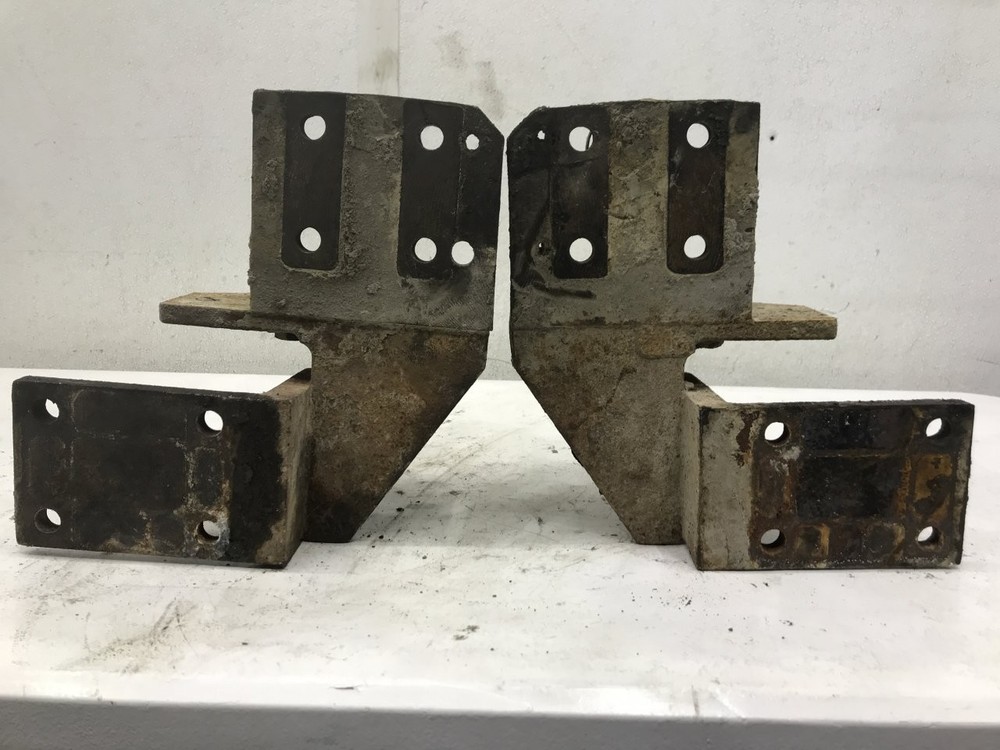 Cummins B5.9 Engine Mount - Used