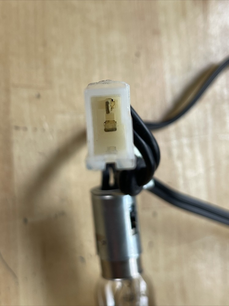 Singer 4525 Sewing Machine Light socket and Cord