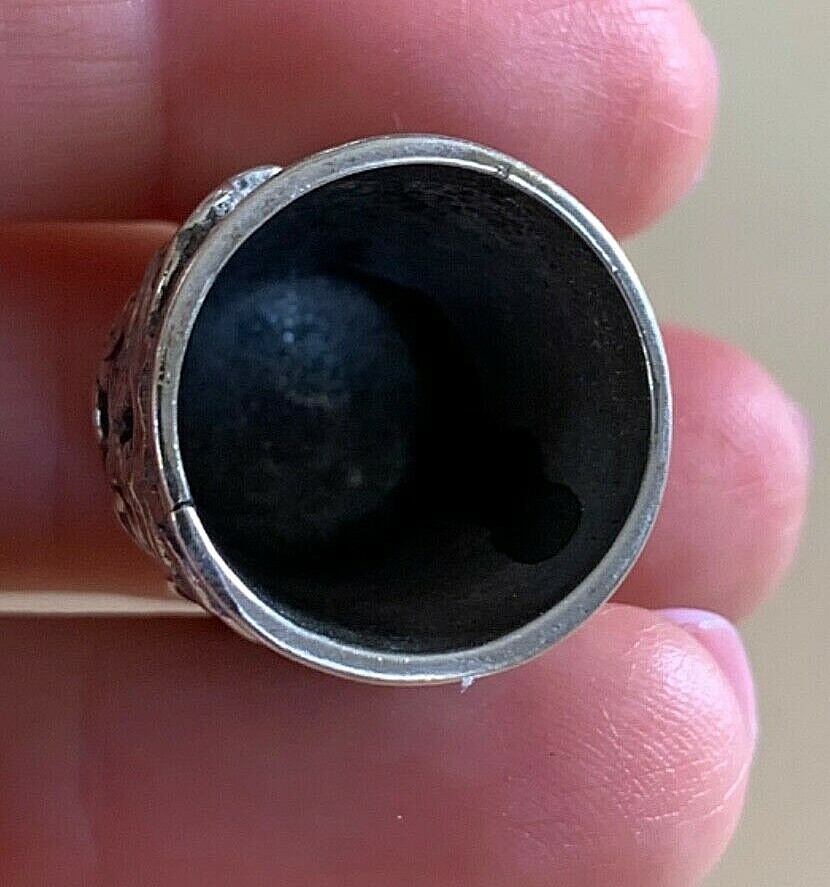 ANTIQUE COLLECTIBLE SEWING SILVER THIMBLE 13,7 Gr.!