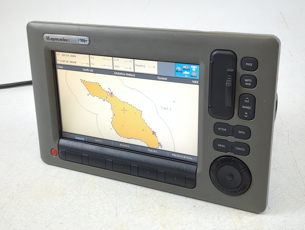 Raymarine C90W GPS Fishfinder Radar MFD Chartplotter 9" Widescreen LCD Display