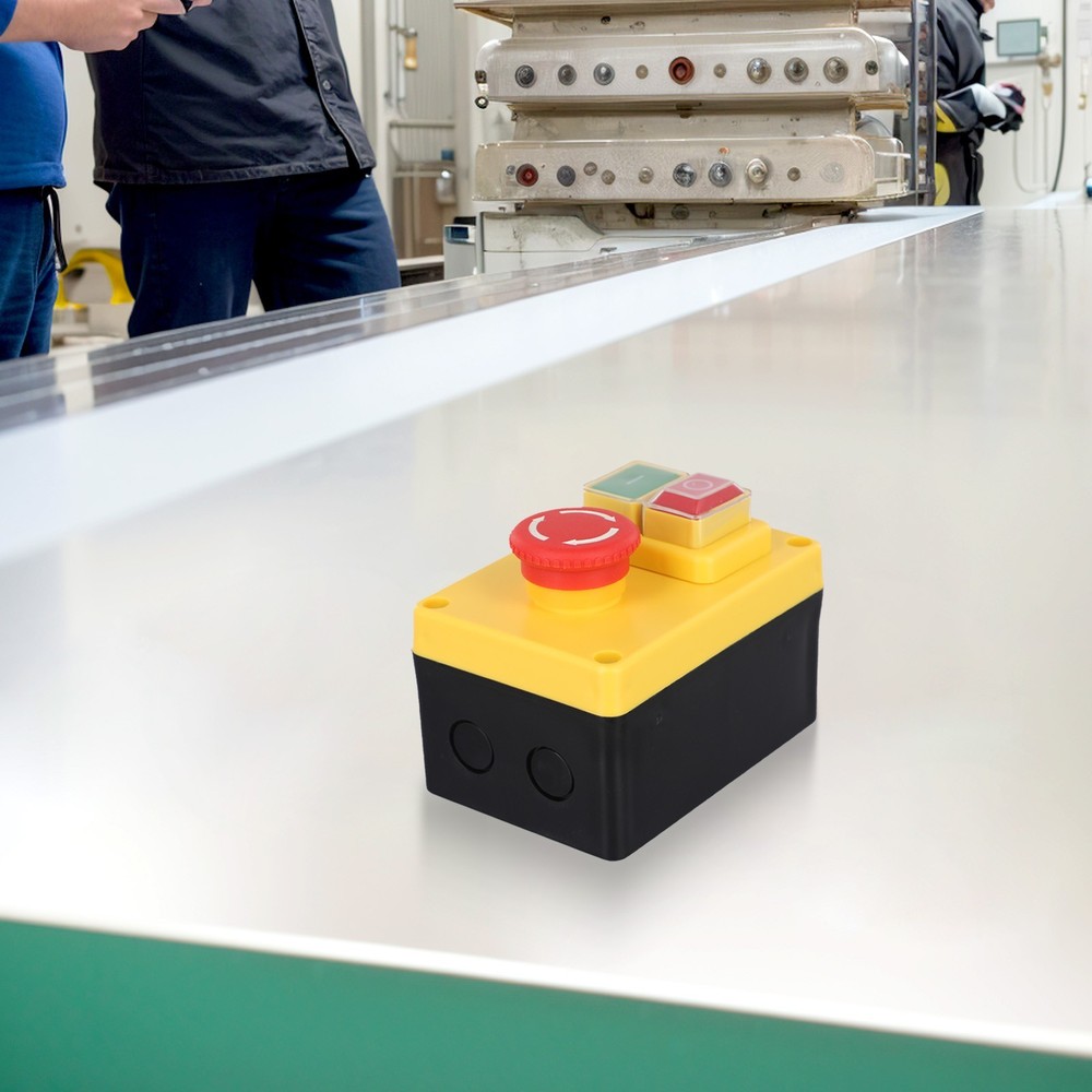 NVR Lockable Pushbutton Switch Suitable for Power Control in Workshops