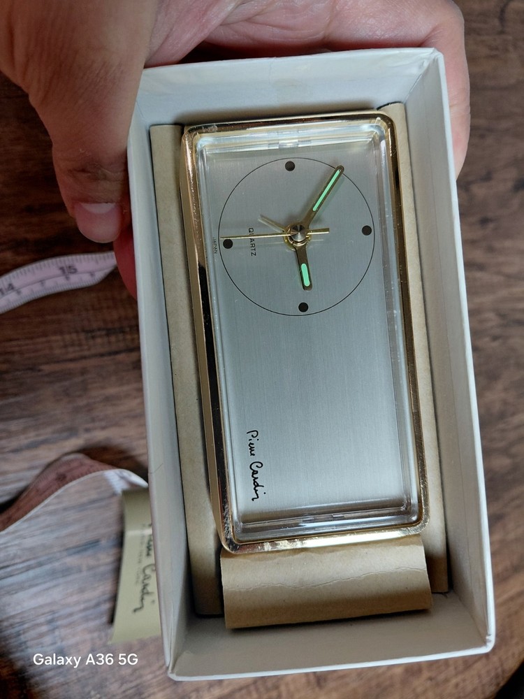 Pierre Cardin Executive Quartz Clock. vintage, excellent condition. Original box