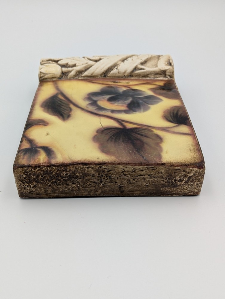 Sid Dickens T-239 Rococo Retired Memory Block Tile 2010
