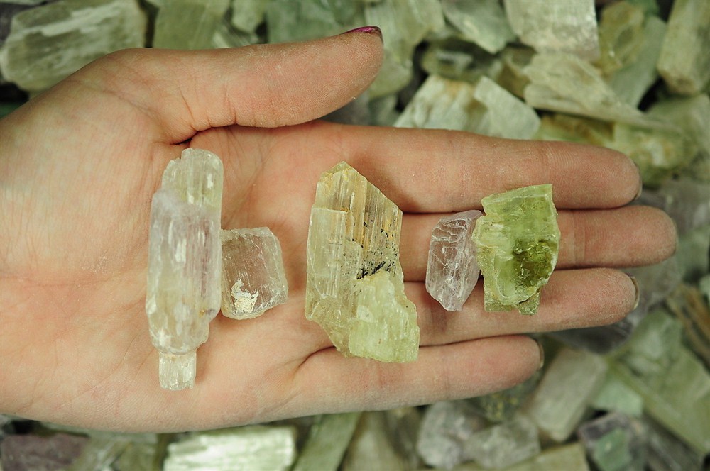 Kunzite - Facet/Cab Mix - 1 Full Pound