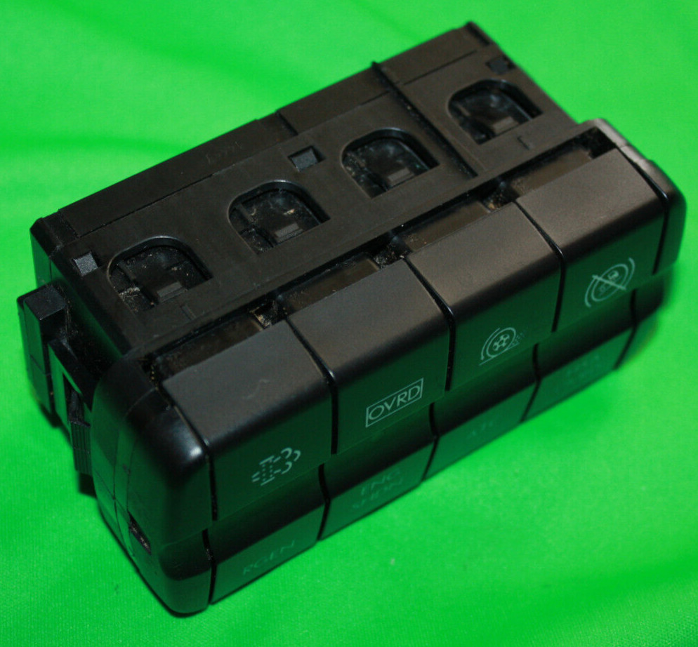 Freightliner CASCADIA Dash Switch Panel A0660973000 OEM