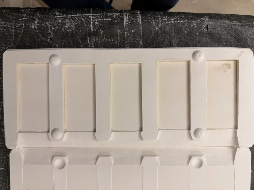 VINTAGE BOOTHE CERAMIC MOLD #1143 BLANK TILES