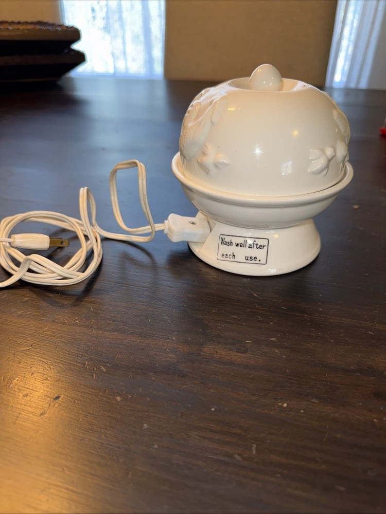 EGG-A-MATIC Vintage Electric Egg Cooker Ceramic EUC WORKS