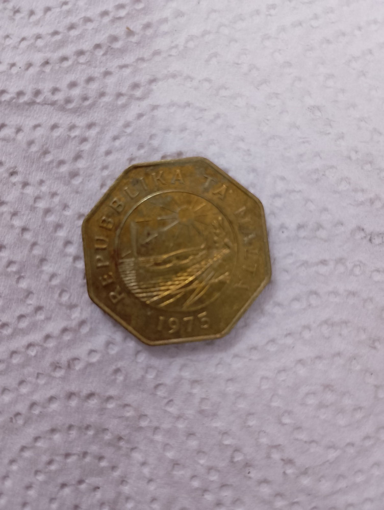 1975 Malta Octagonal 25c