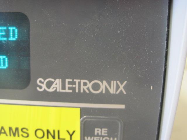 ScaleTronix Digital Infant Lab Scale Module Model 4002 Controller Display Used