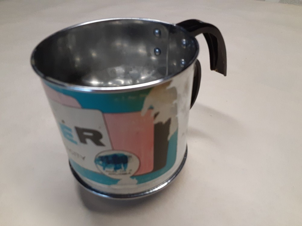 Vintage 1 cup flour sifter