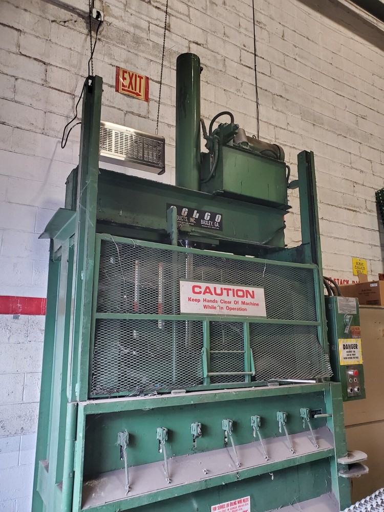 Selco V5-HD Vertical Downstroke Baling Press