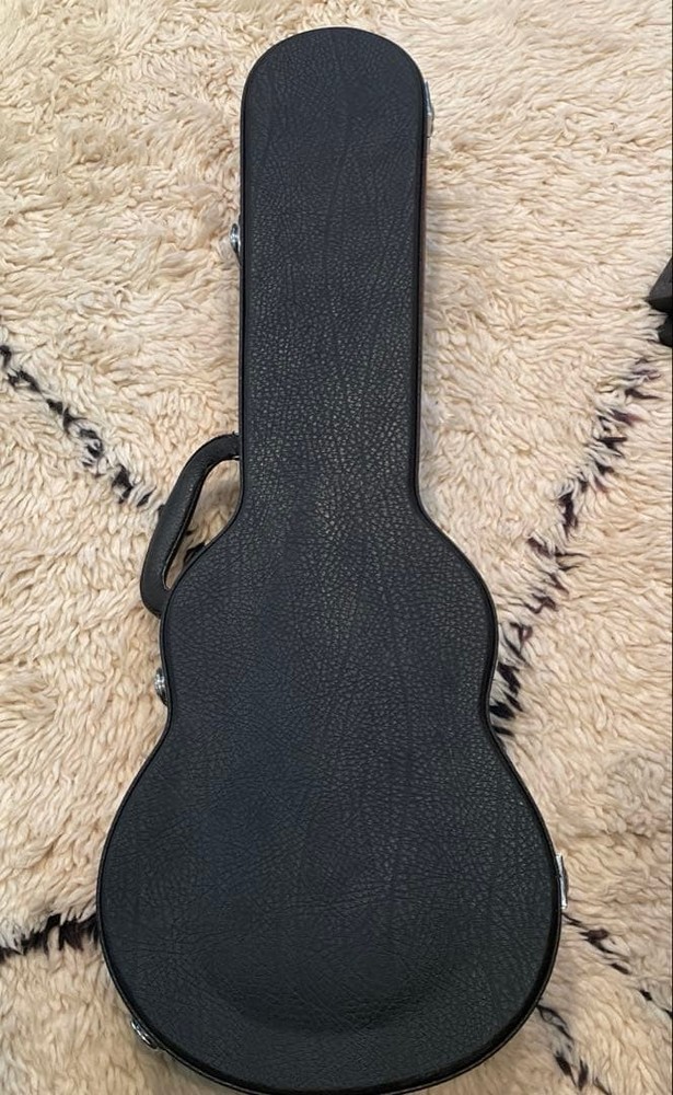 Famous FC-3 Ukulele with hard case