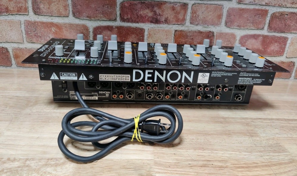 Denon DN-X800 Mixer READ
