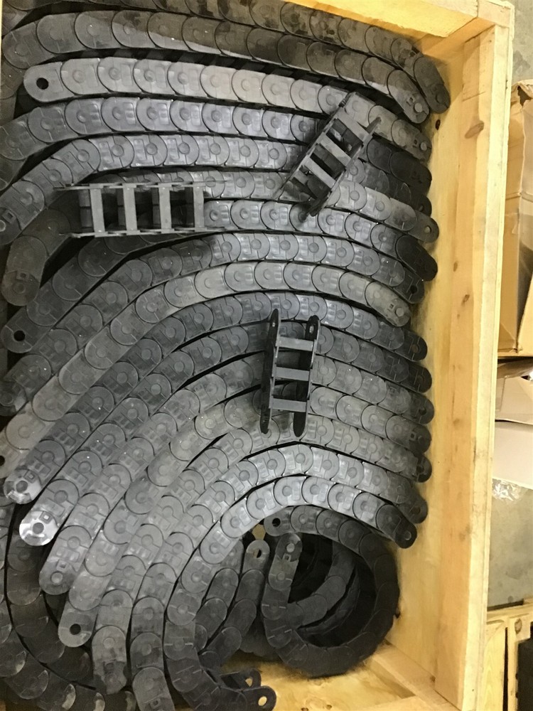 Igus E300.075.150 Cable Chain 1' L