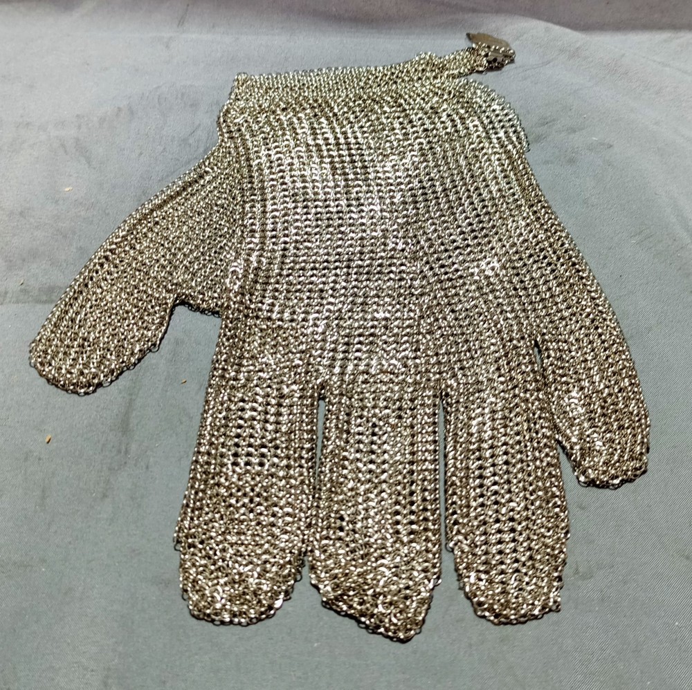 Franklin Medium Chain Mail Protective Gloves