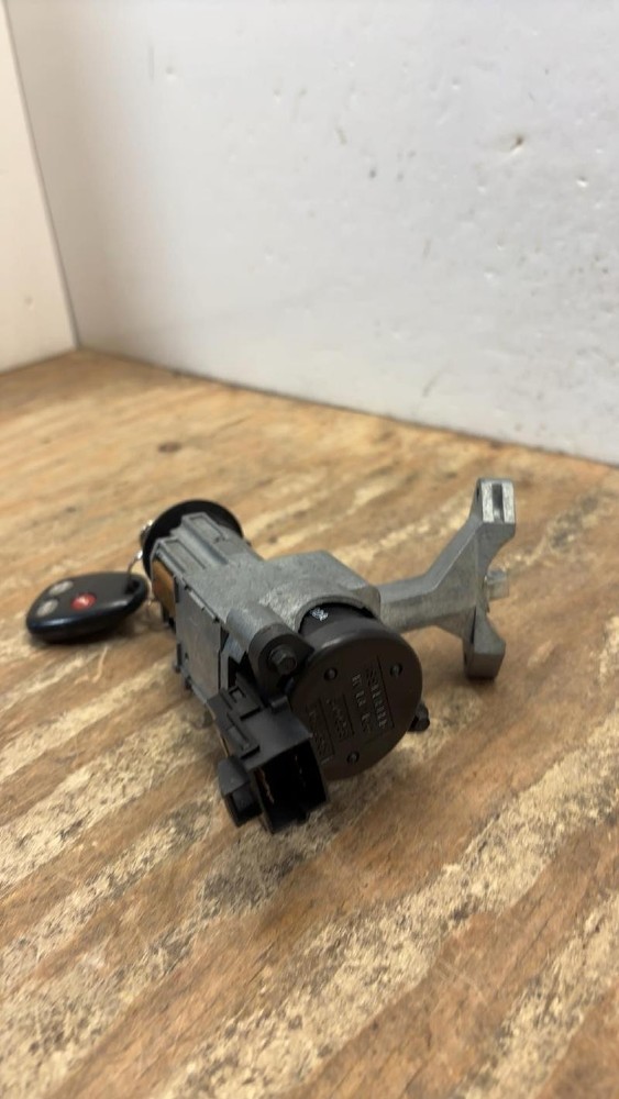 2002-2007 Saturn Vue Ignition Switch Cylinder Lock With Key OEM Clean Tested