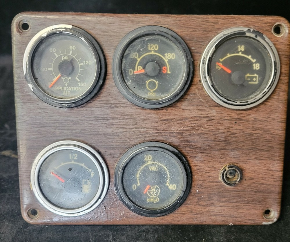 Freightliner FLD Gauge Panel