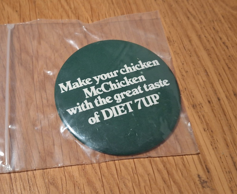 🤡 Vintage McDonald’s McChicken Flair Pinback Button Pin Moving Lenticular