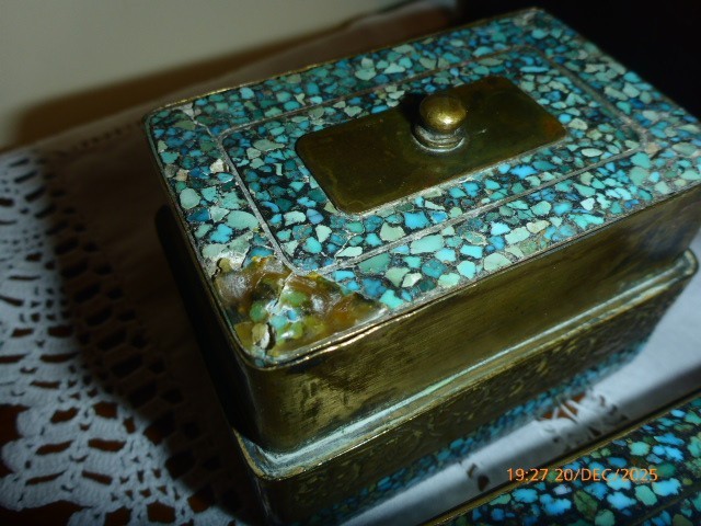 Antique Turquoise Chip Mosaic On Brass Rectangular Hinged Double Box Tea/Snuff