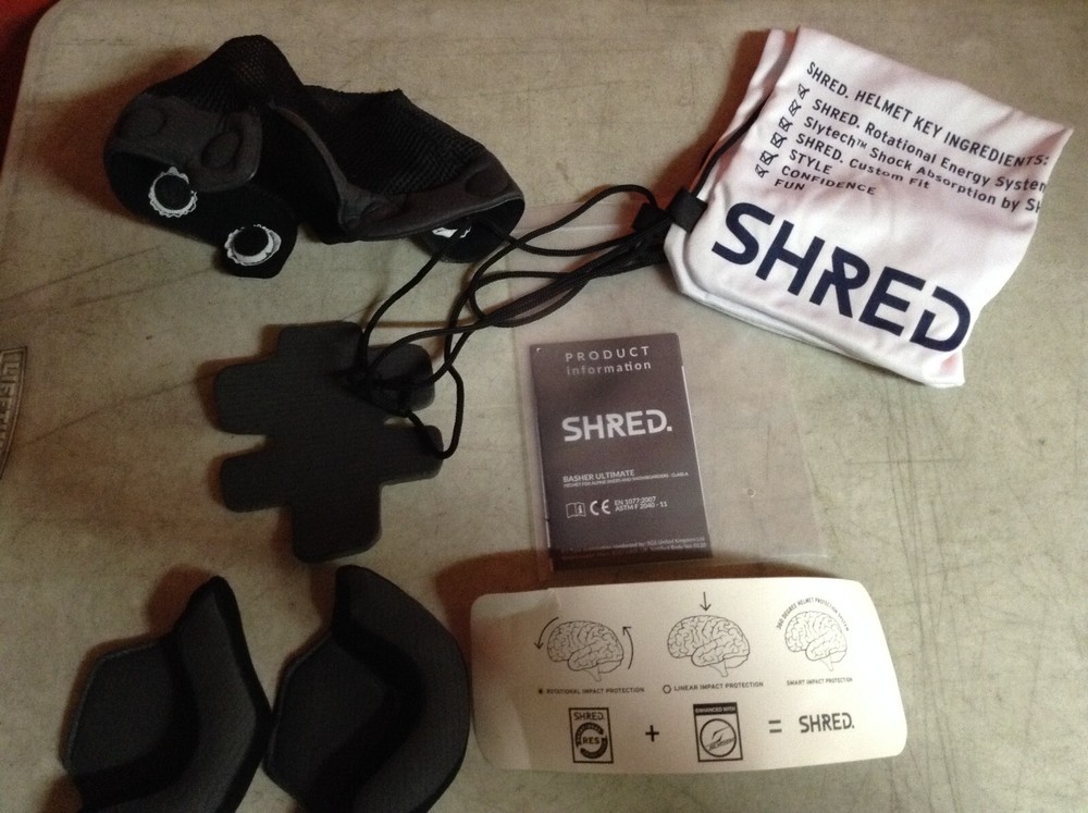 SHRED BASHER ULTIMATE SKI HELMET WHITE SM/MED