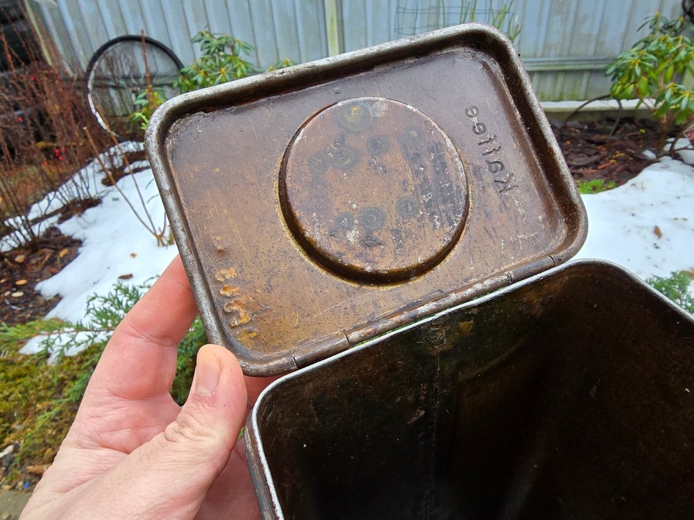 WW2 Accessories Kaffee Container from the German bunker relic.