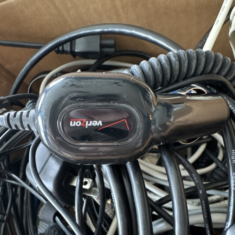 Verizon Mixed Lot USB Interface Cables, Chargers, Adapters & Accessories