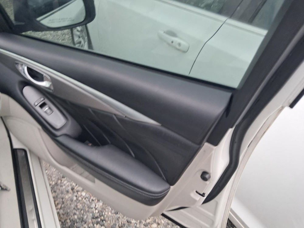 Q50 2014 Glove Box 4892284