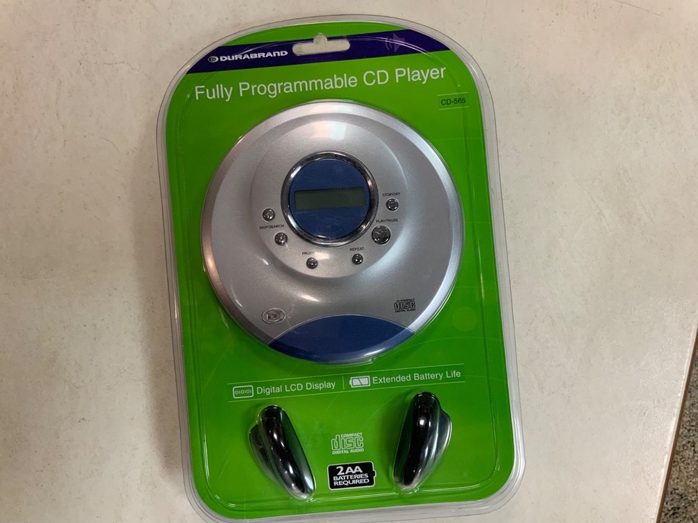 New Durabrand Programmable CD Player Headphones CD-565 Black-Silver