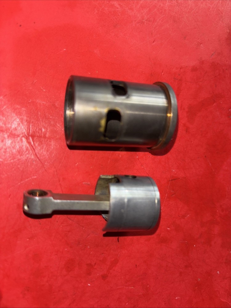 OS 46 SF ABN PISTON & CYLINDER GOOD USED.