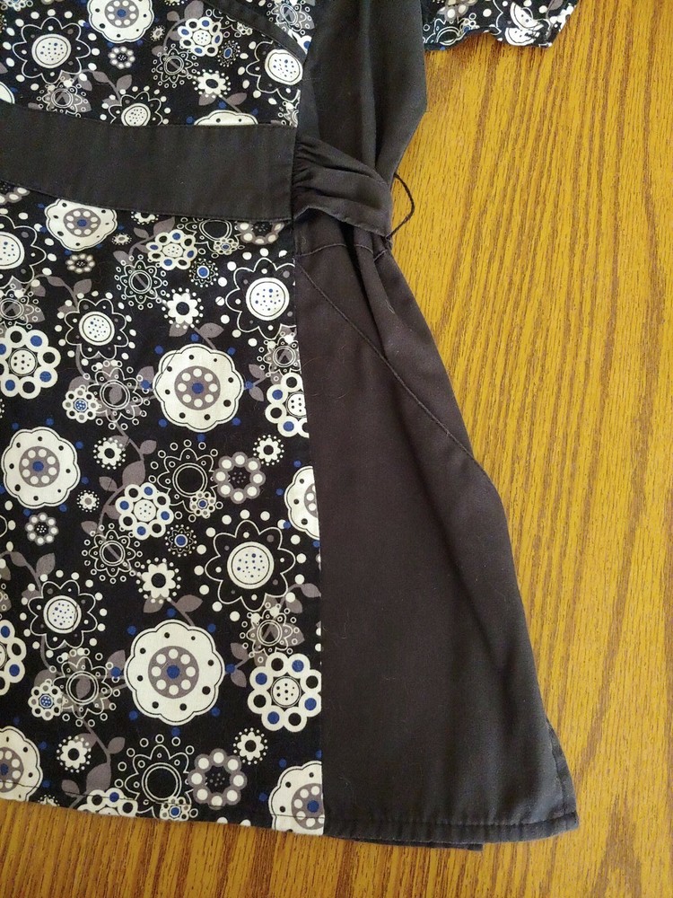 Dickies Scrub Top Small!! Black With Flowers
