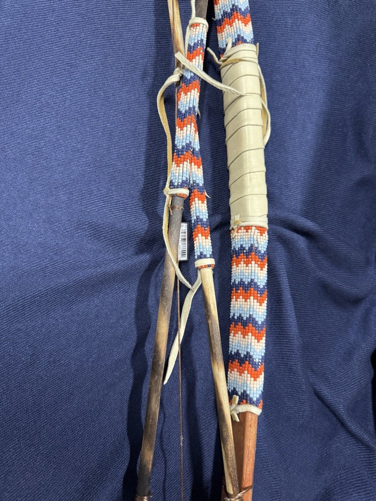 NATIVE AMERICAN BOW & Arrow