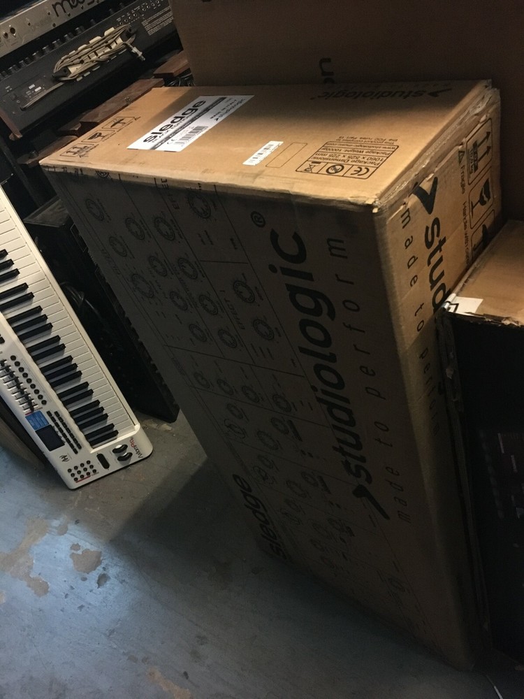 Studiologic Sledge Black Edition Synthesizer Synth 61key Keyboard ARMENS
